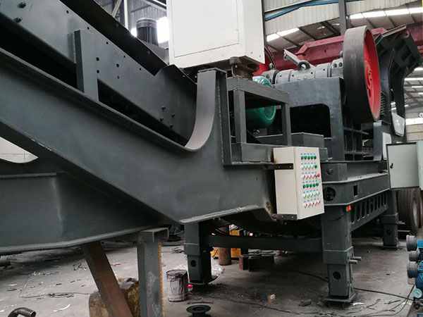 廣東履帶式移動破碎機圖紙