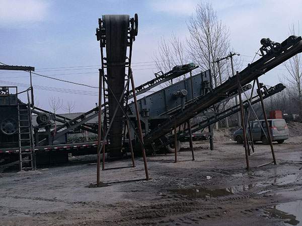 江蘇履帶式移動(dòng)破碎機(jī)多少錢(qián)