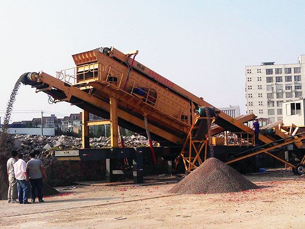 移動(dòng)破碎機(jī)設(shè)備視頻