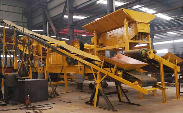 移動(dòng)柴油機(jī)小型制砂機(jī)